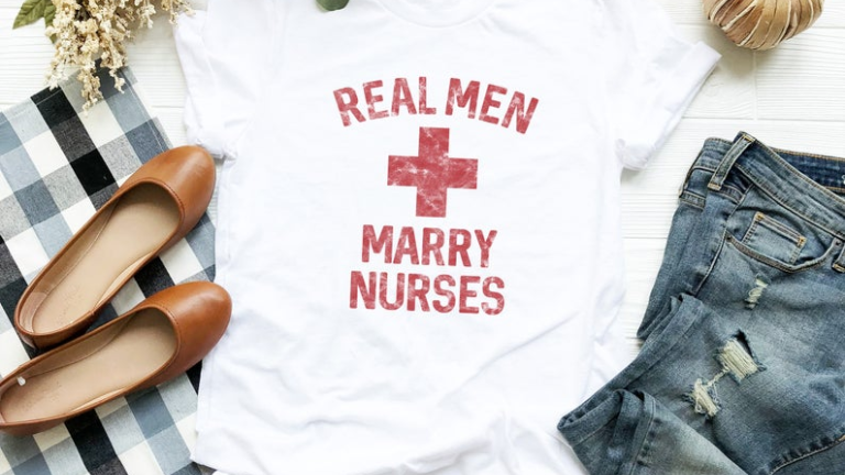 real-men-marry-nurses-t-shirt-verpleegkundige-cadeau